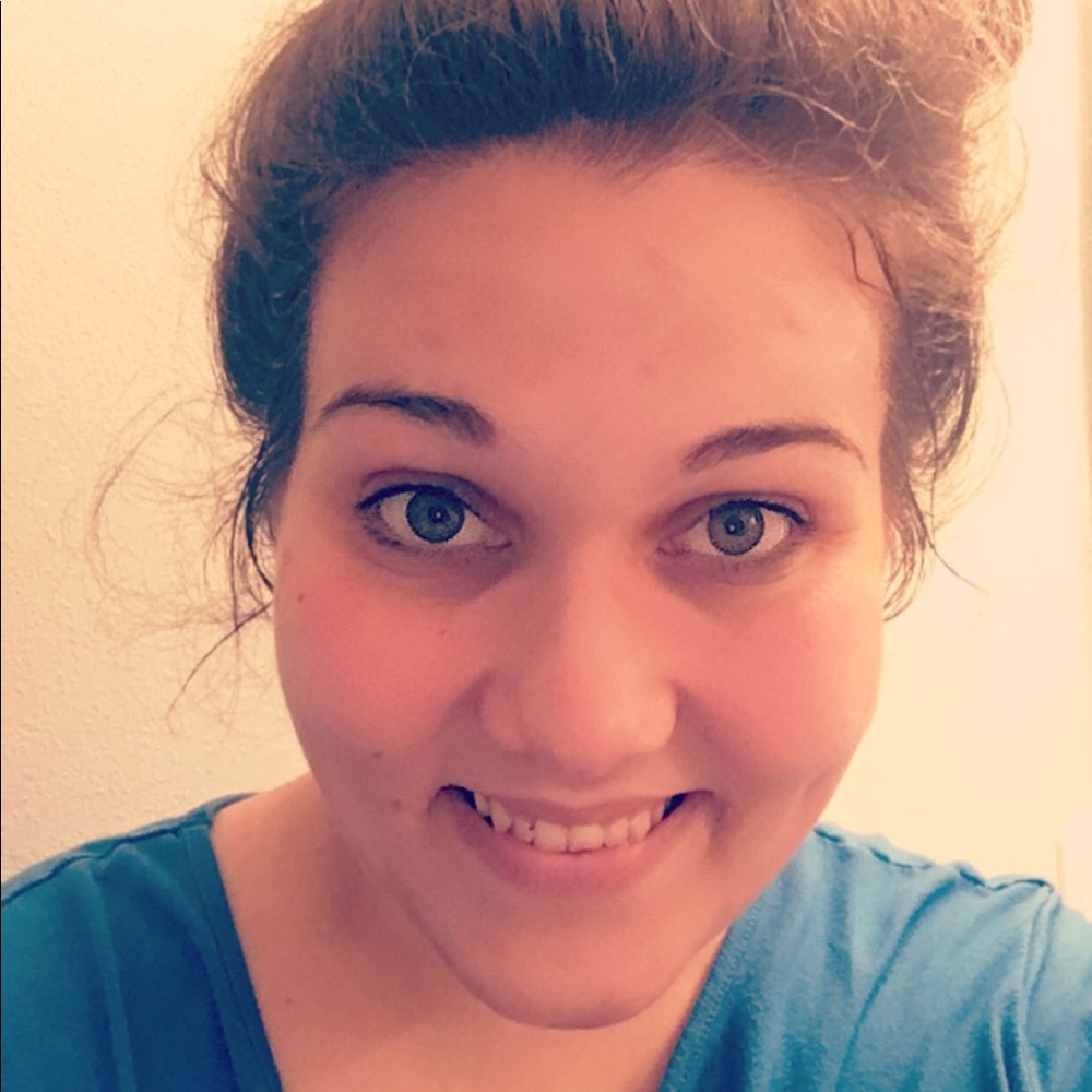 Meet your Posher, Aimee